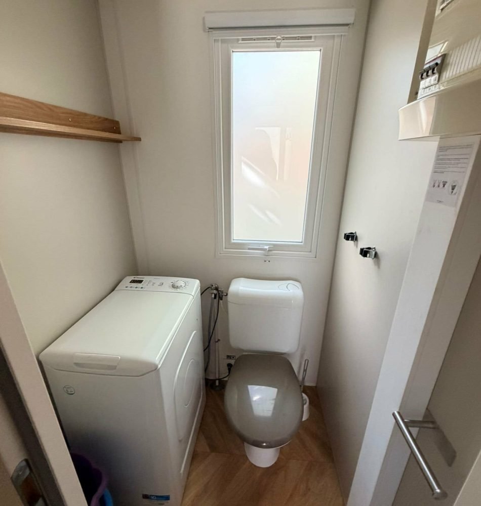 WC séparé + lave linge